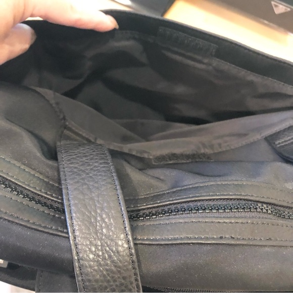 Fossil Leather & Nylon Black Laptop/Messenger Bag, 16” x 11” x 4.5” - Picture 12 of 14